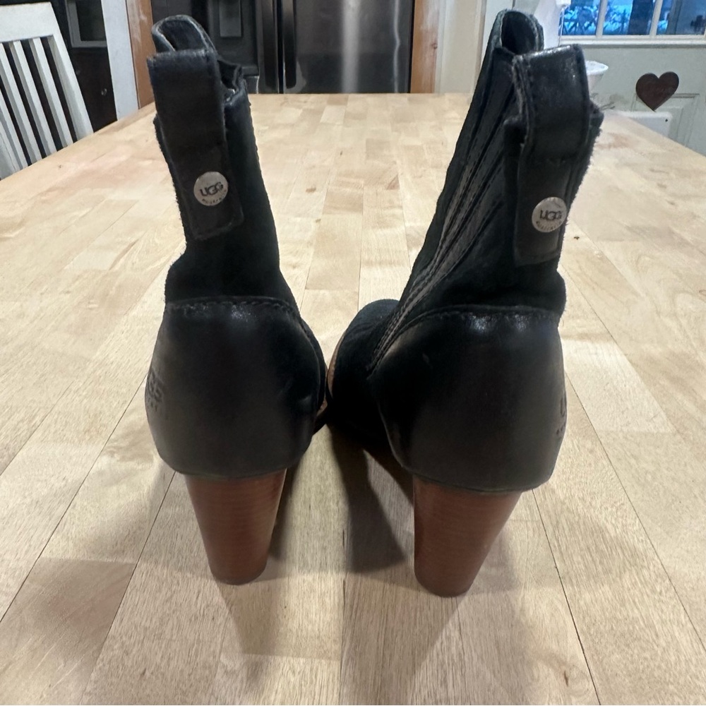 UGG Olivya 5597 Suede Leather Stacked Heel Slip On Ankle Boots Black Womans 7 - Picture 7 of 10